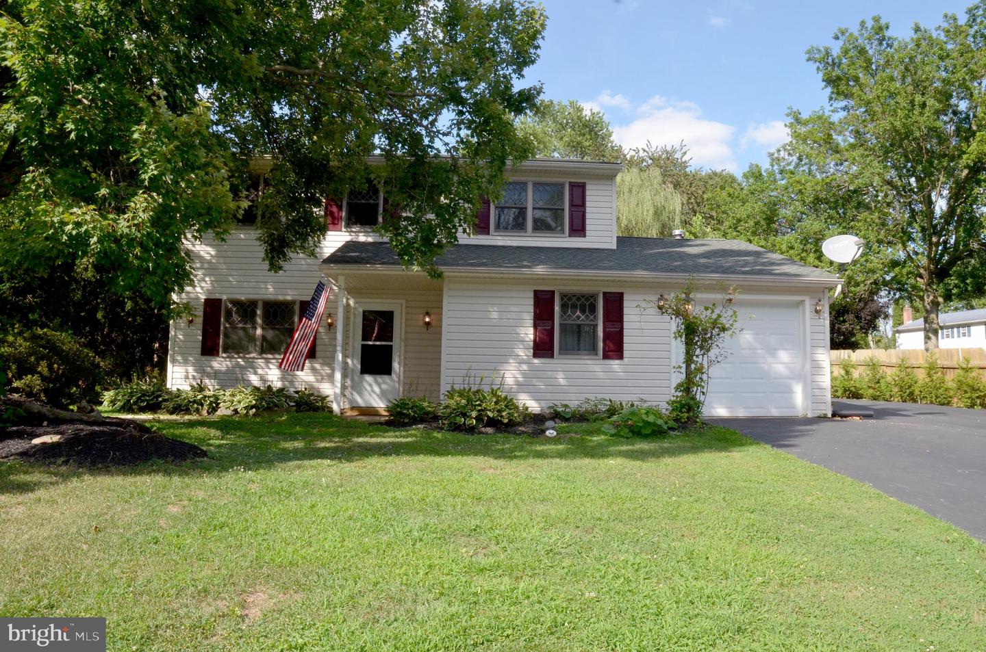 2527 Valley Dr — photo