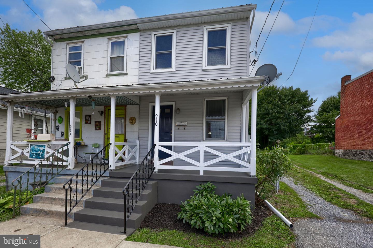 910 Grofftown Road, Lancaster, PA 17602