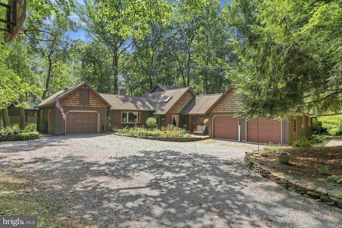 307 Dead End Road, Lititz, PA 17543 — photo 2