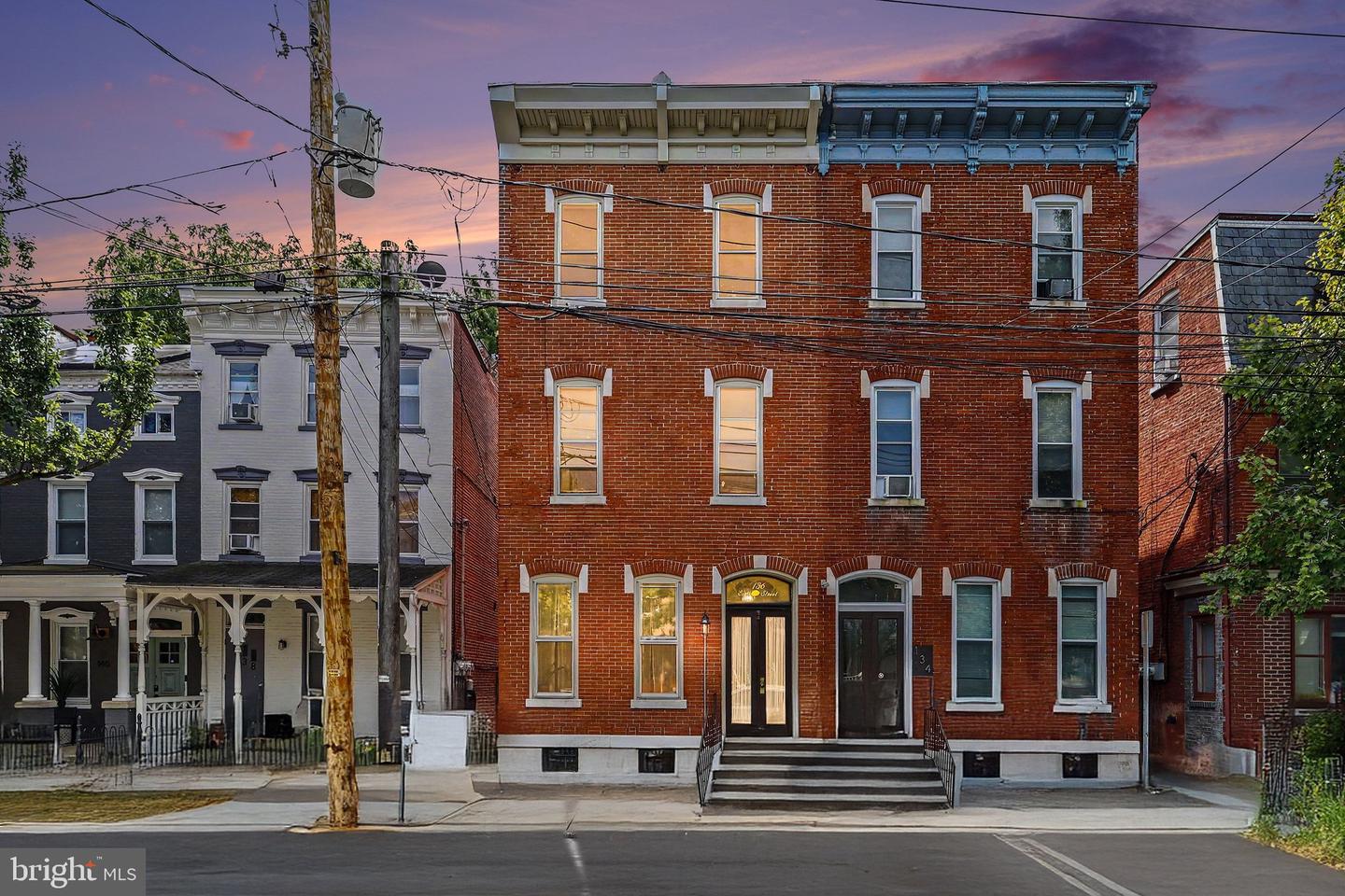 136 E Lemon St #3 — photo