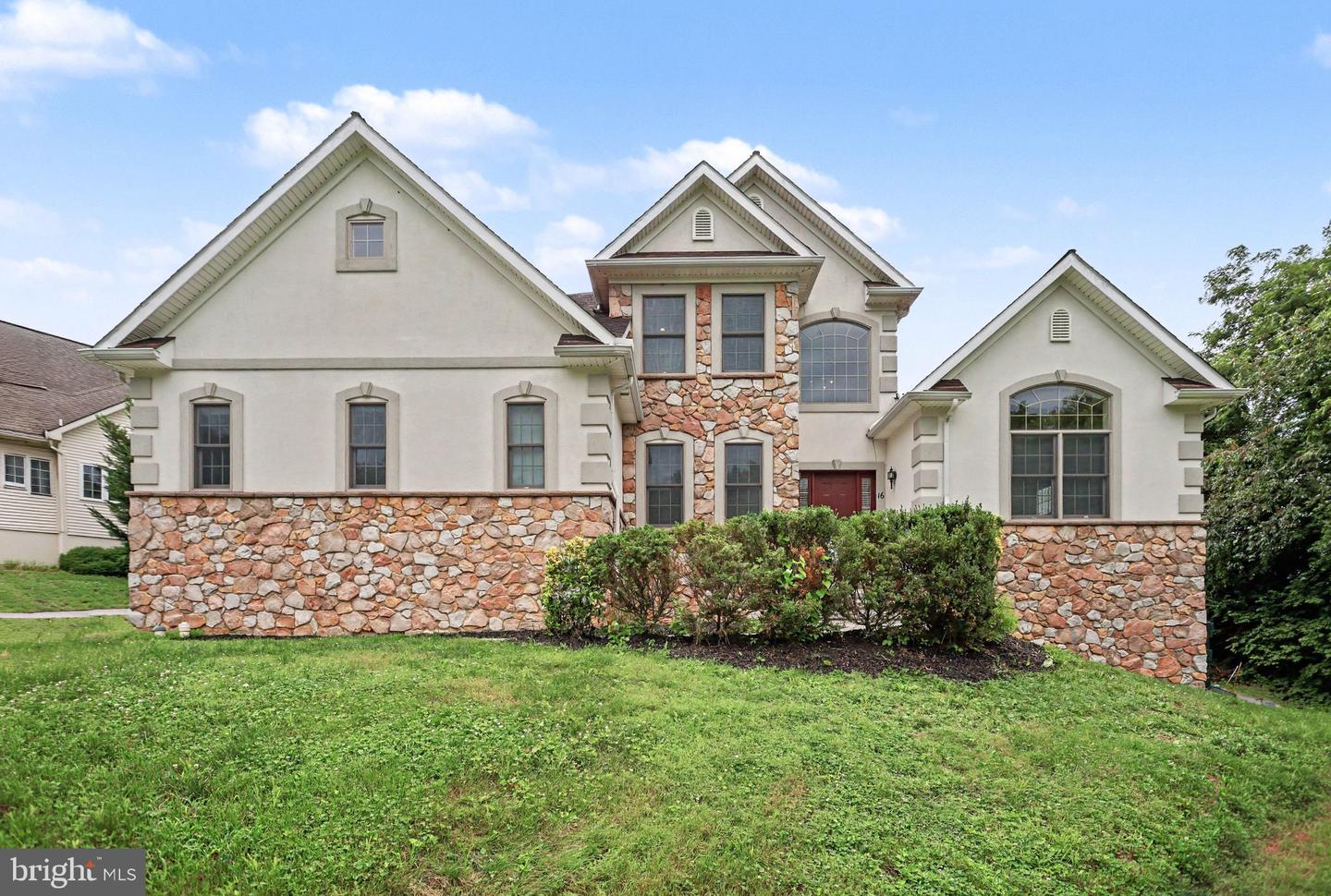 16 W Ridge Road, Lititz, PA 17543