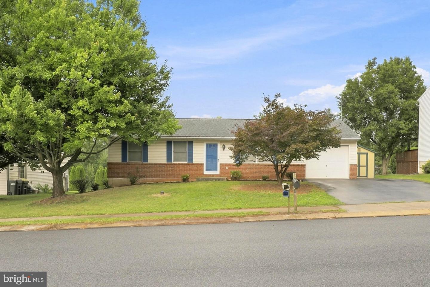 4 Barnhill Road, Denver, PA 17517 — photo 2
