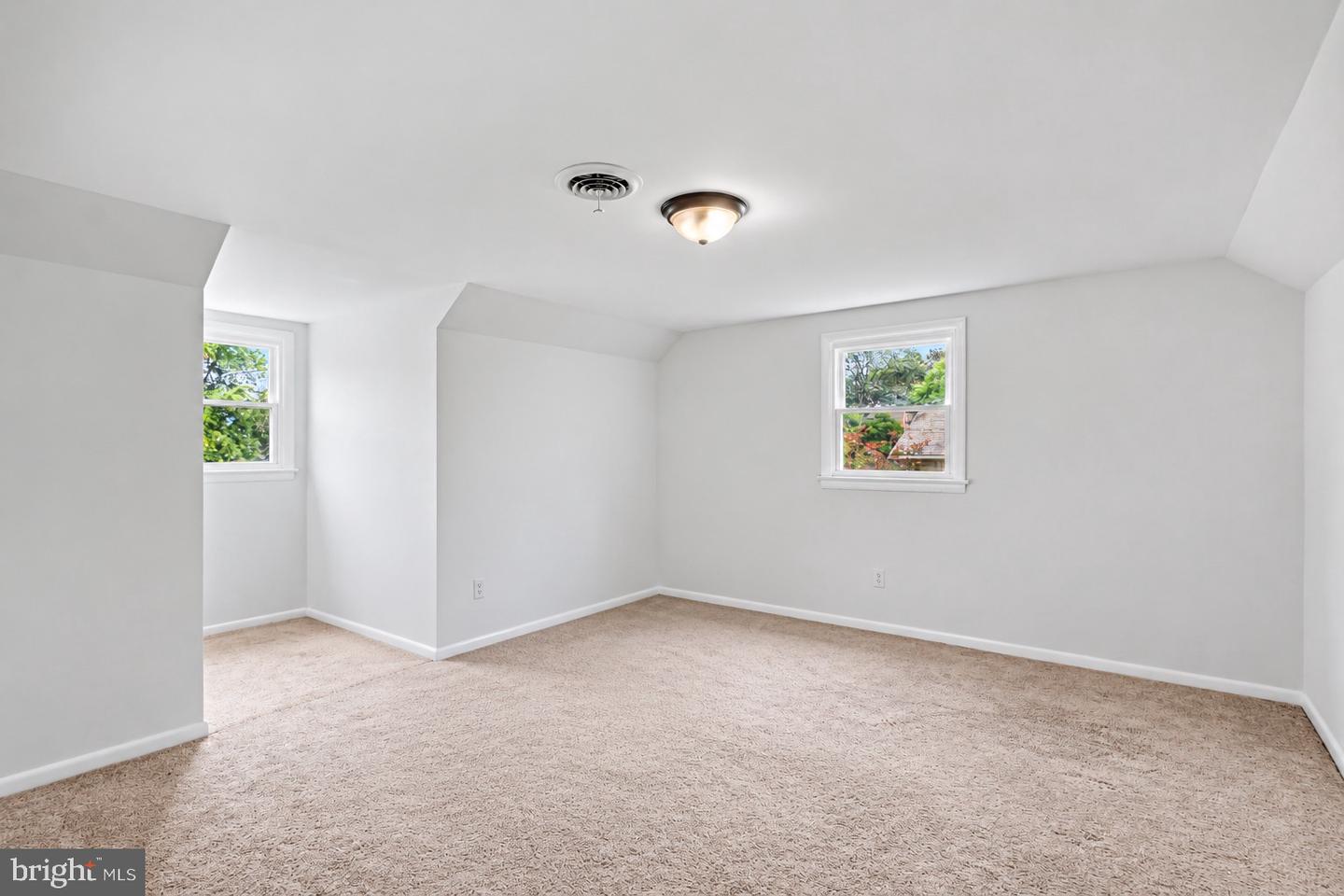 429 S President Ave — photo