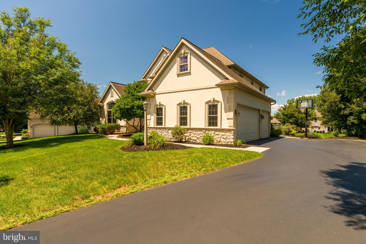 5 Stoneridge Lane, Lititz, PA 17543 — photo 2