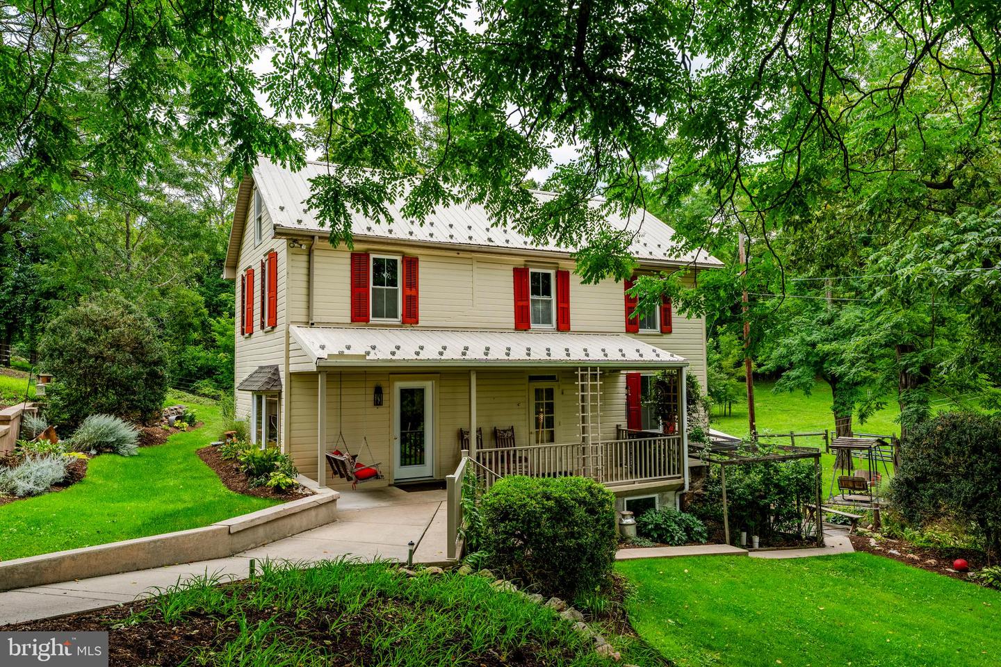 1569 Stonemill Dr — photo