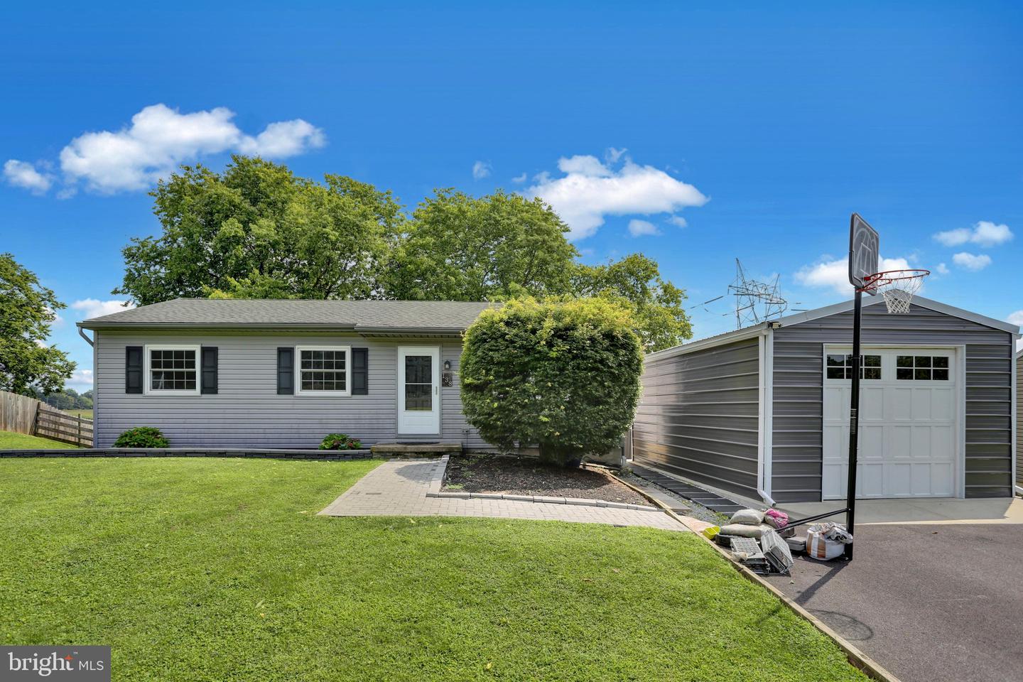 138 Eleanor Dr — photo