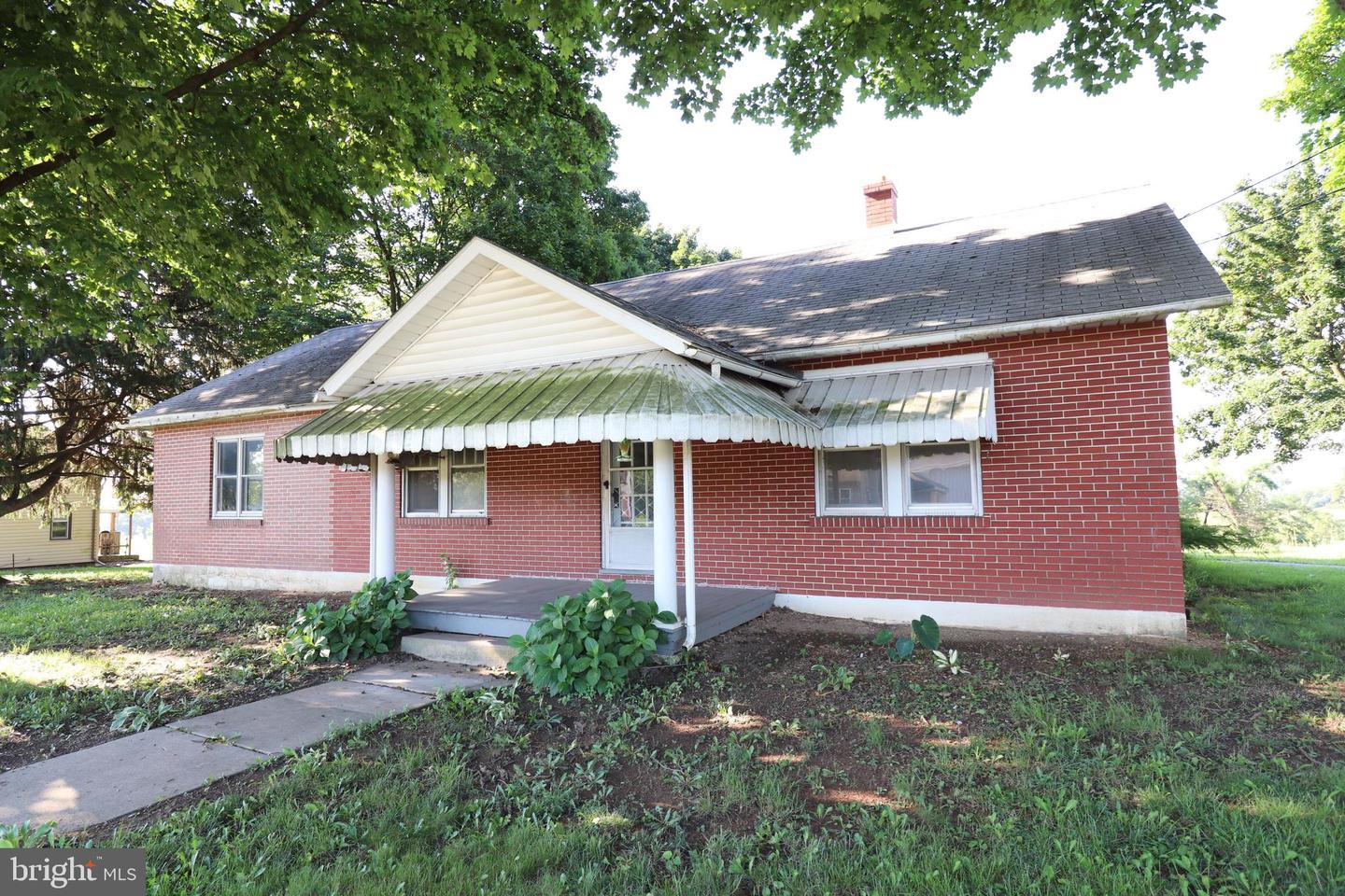 634 E 28th Division Hwy — photo