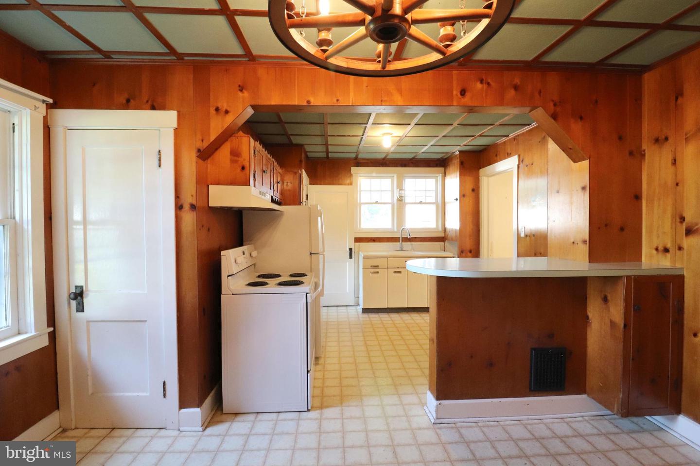 634 E 28th Division Highway, Lititz, PA 17543 — photo 2