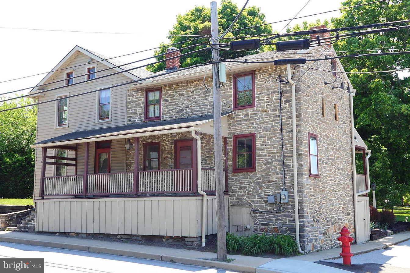 247 W State St — photo