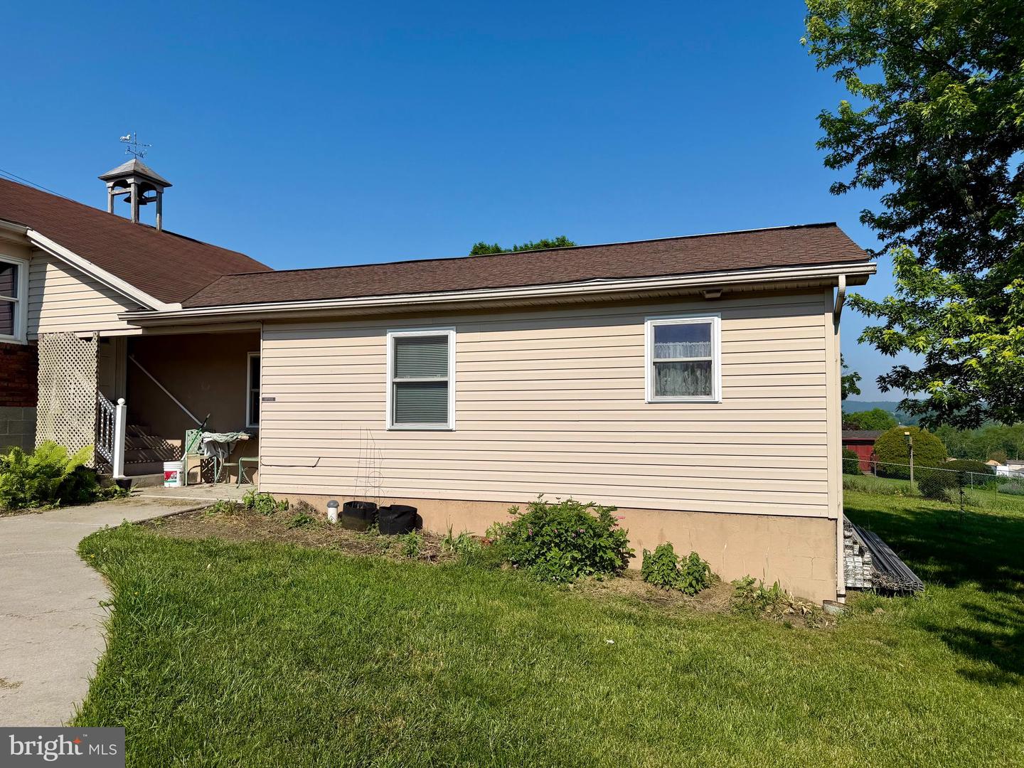 121 E 28th Division Highway, Lititz, PA 17543 — photo 2