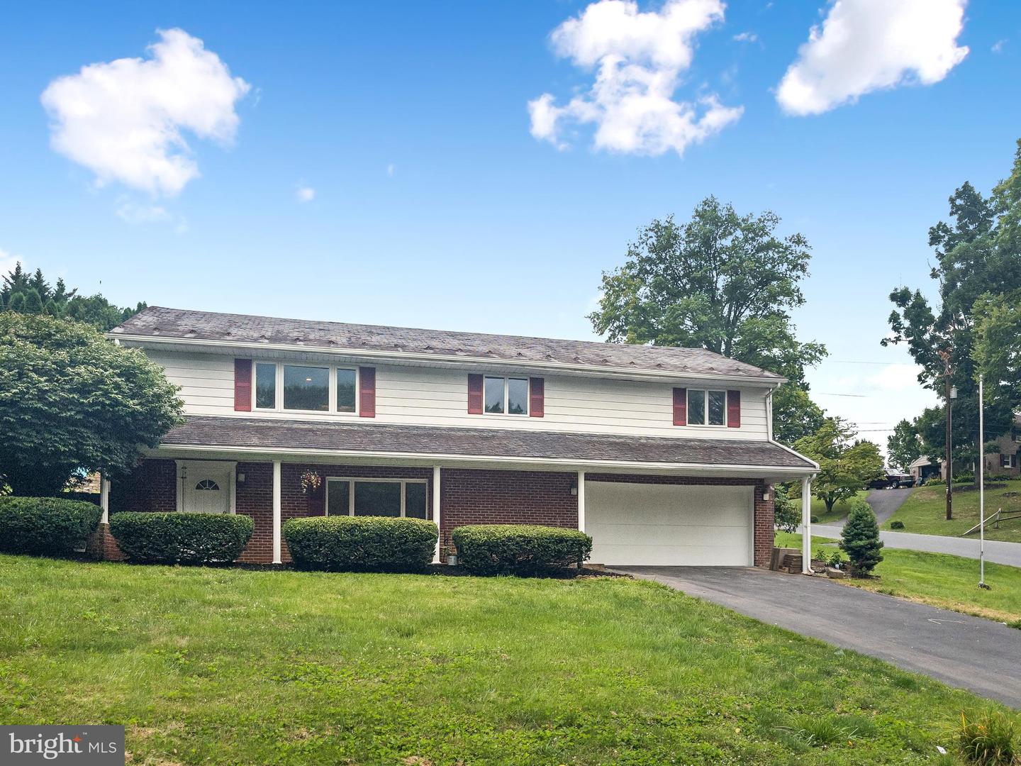 2210 Berkshire Rd — photo