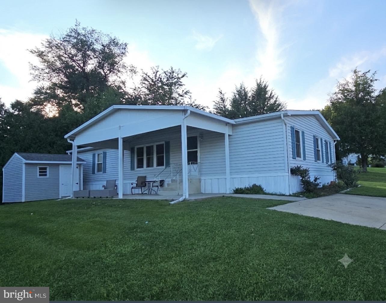 675 Lilac Dr — photo