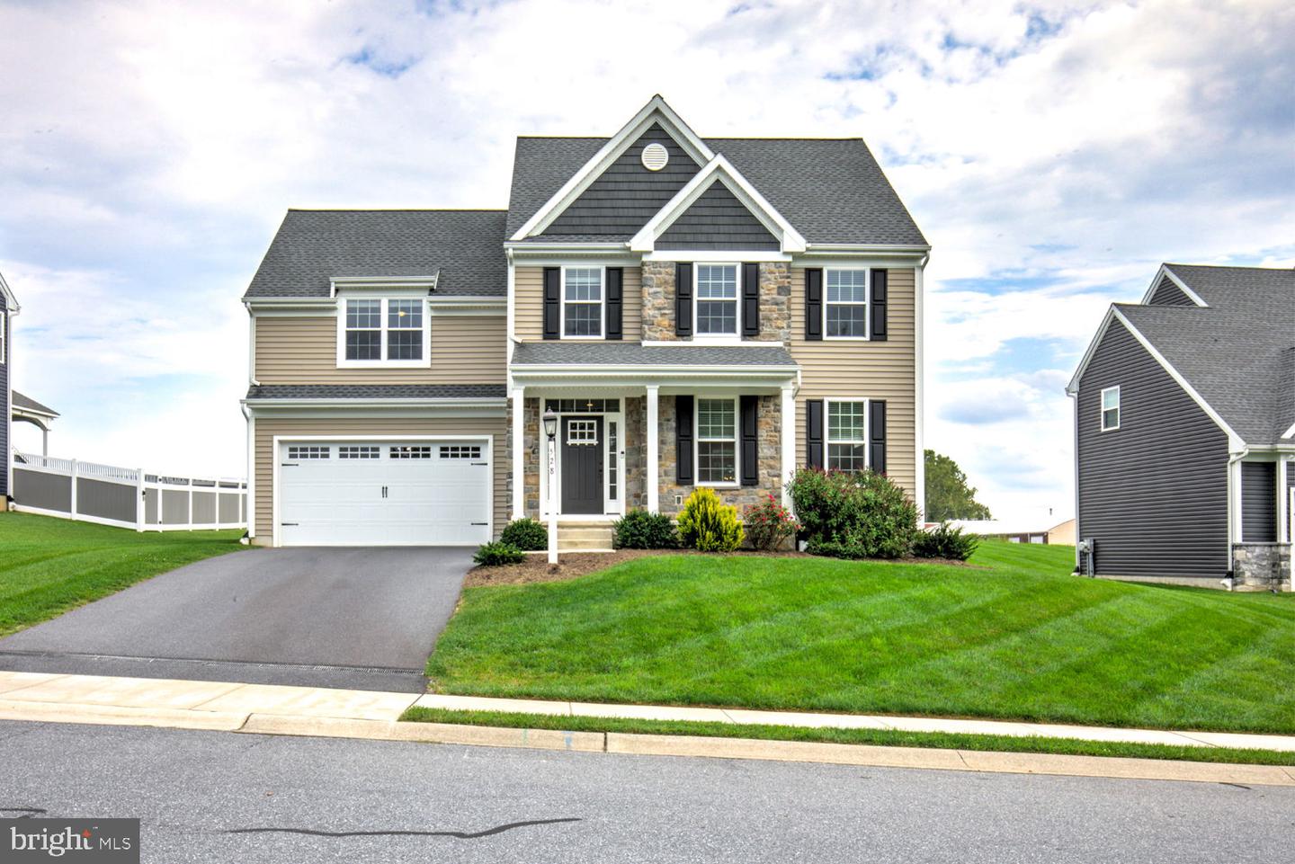 528 Spring Hollow Dr — photo