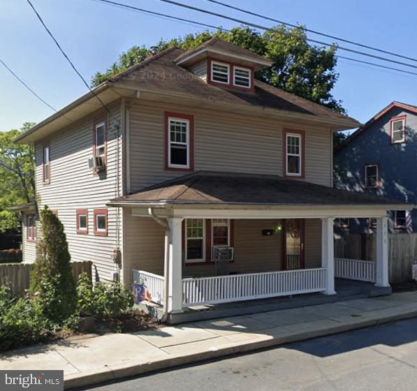 525 E Market St — photo