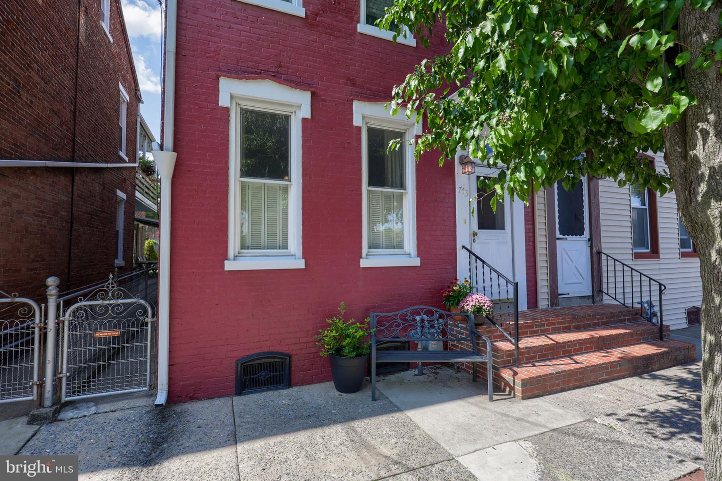 753 Locust St — photo