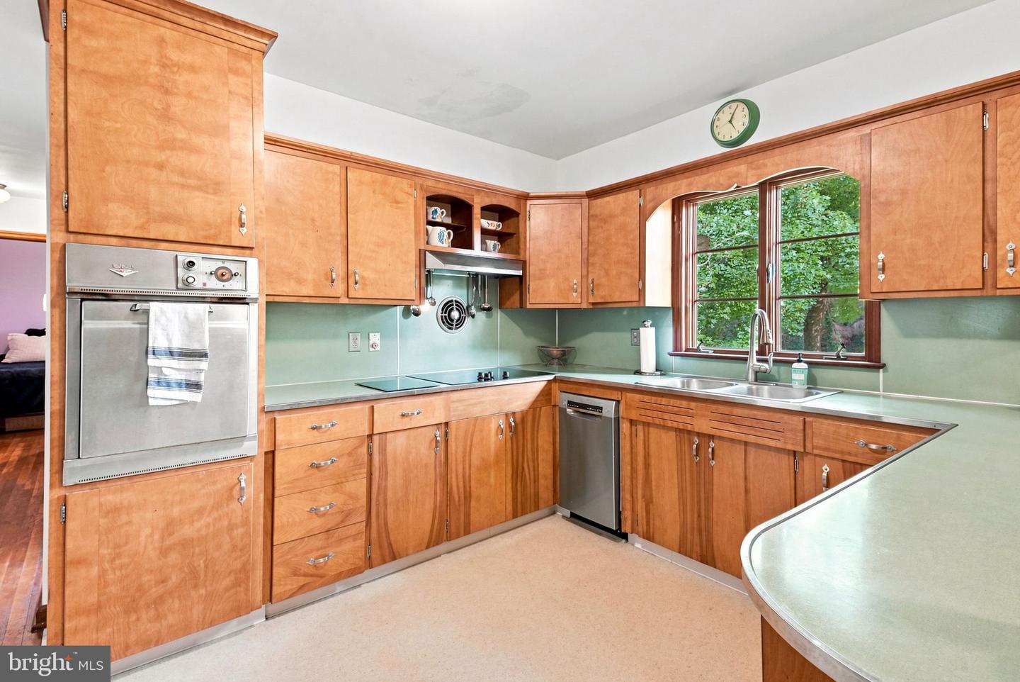332 Ruth Ridge Dr — photo