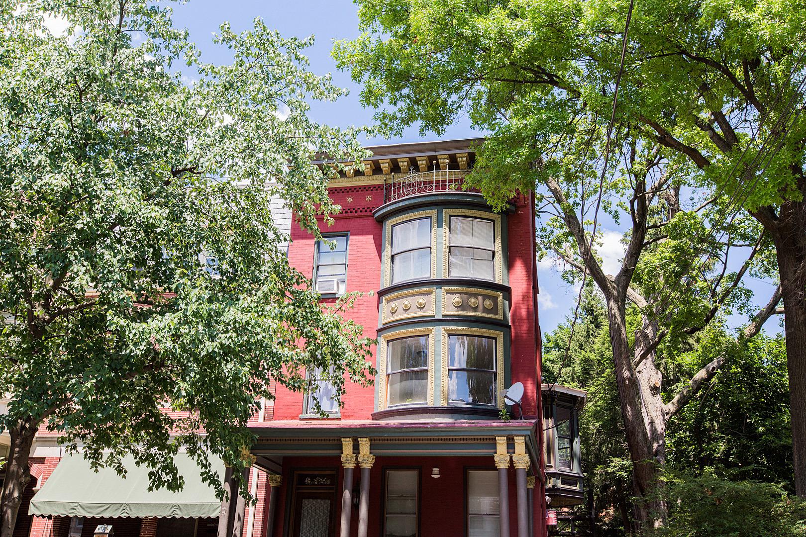 419 W Orange St — photo
