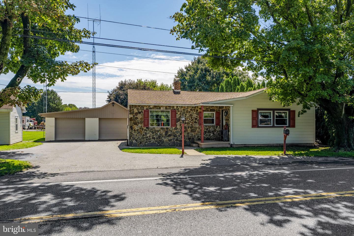 426 E 28th Division Hwy — photo