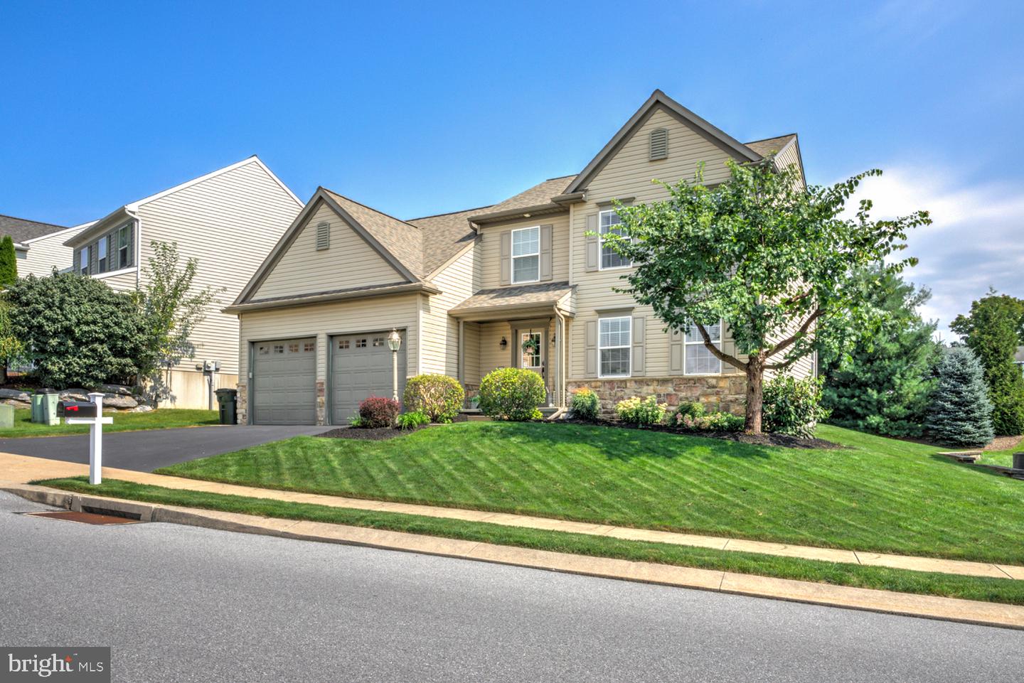 605 Hamaker Road, Manheim, PA 17545 — photo 2