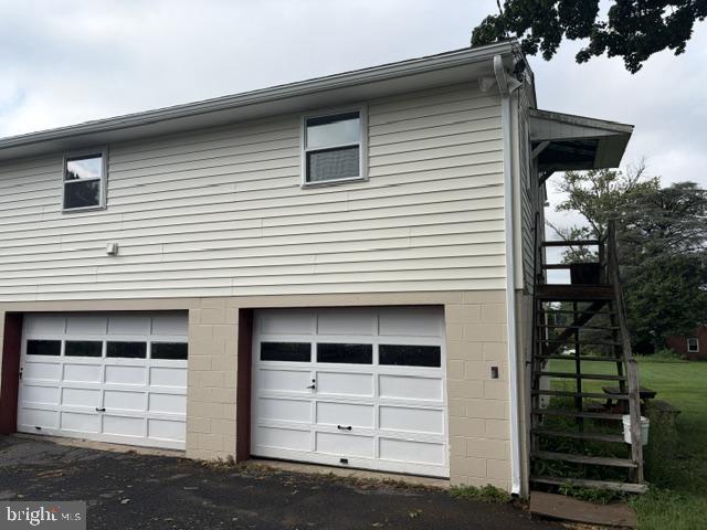 271-A Redwood Dr — photo