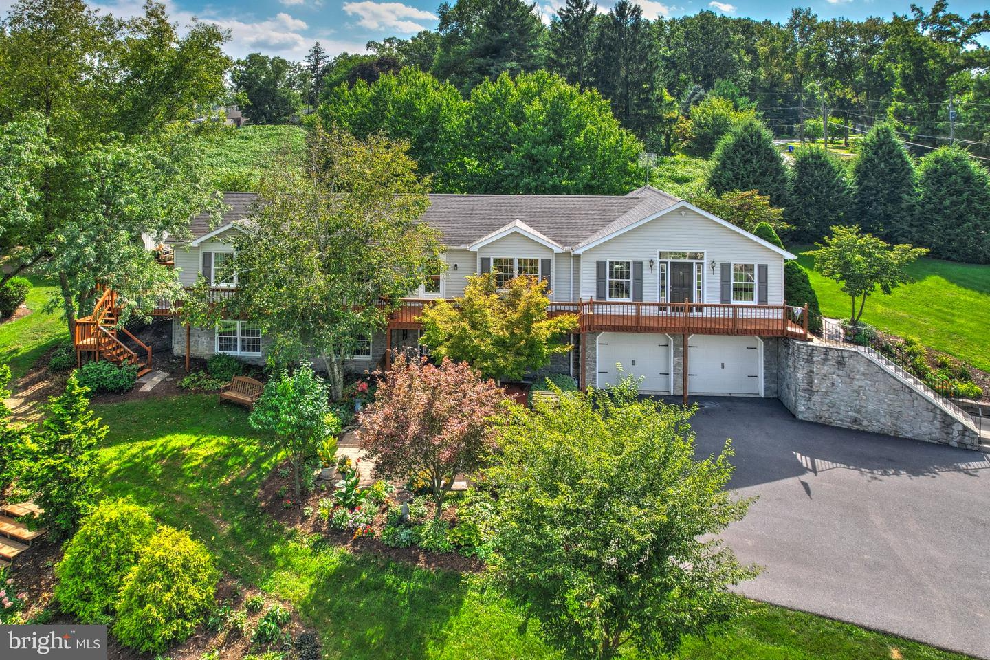 3701 E Elizabethtown Rd — photo