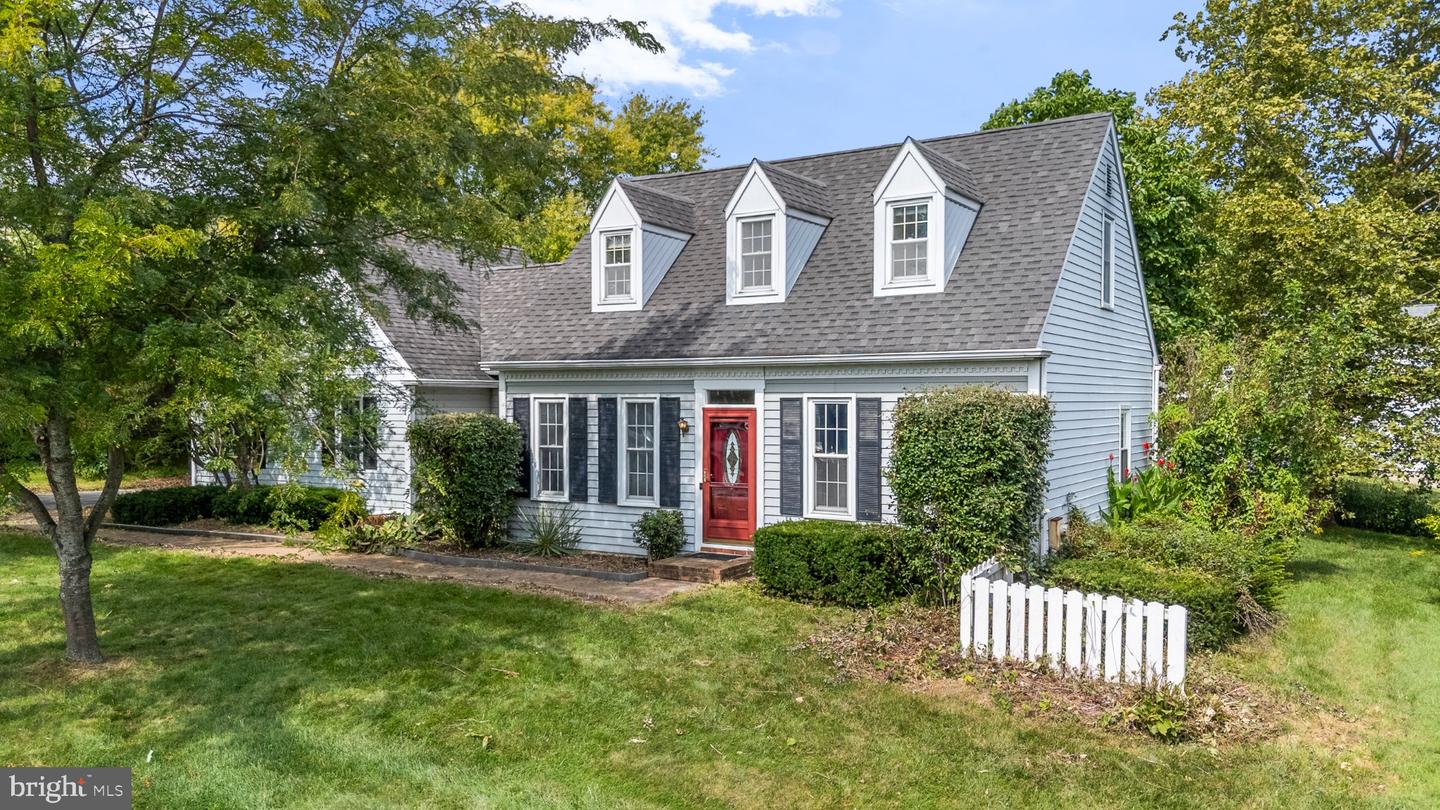 368 Hollytree Ct — photo
