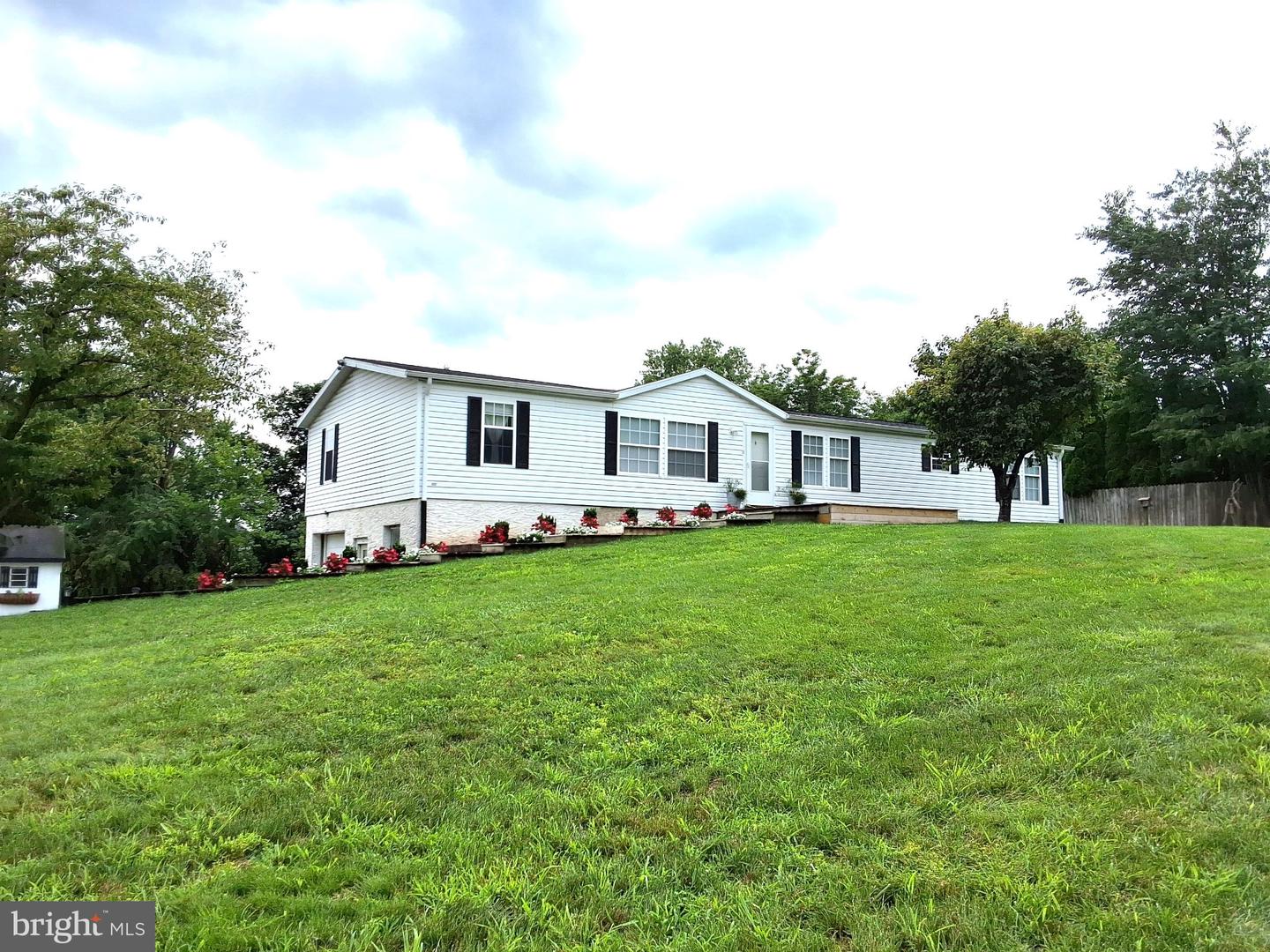 353 Cider Press Rd — photo