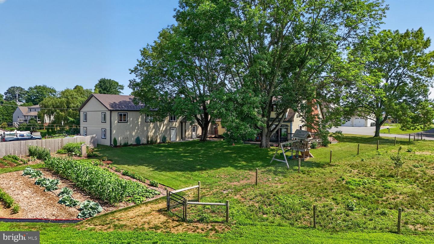 126 W Newport Road, Lititz, PA 17543 — photo 3
