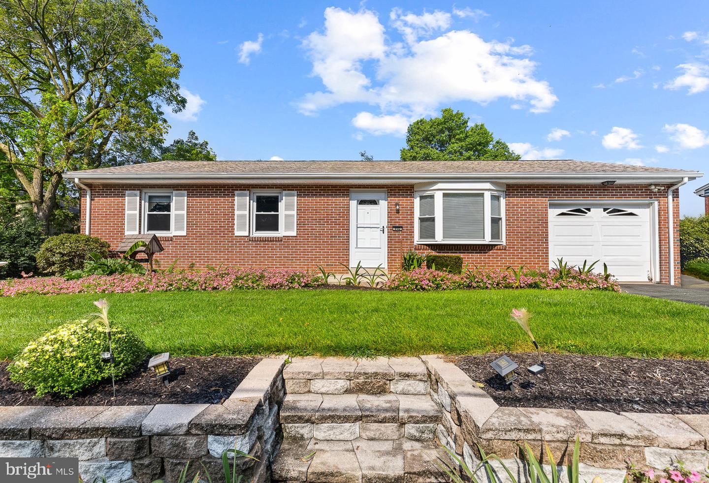 910 Pine Hill Rd — photo