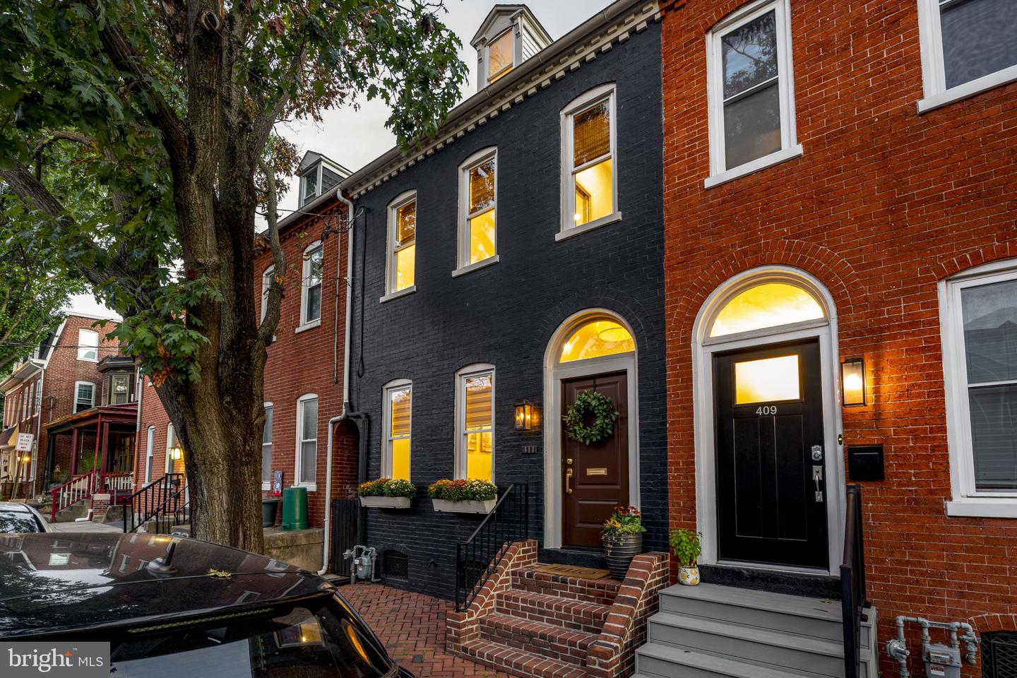 411 W Lemon St — photo