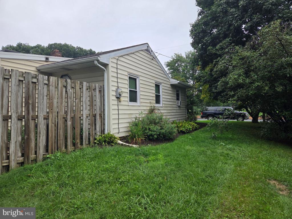340 E Marion Street, Lititz, PA 17543 — photo 3