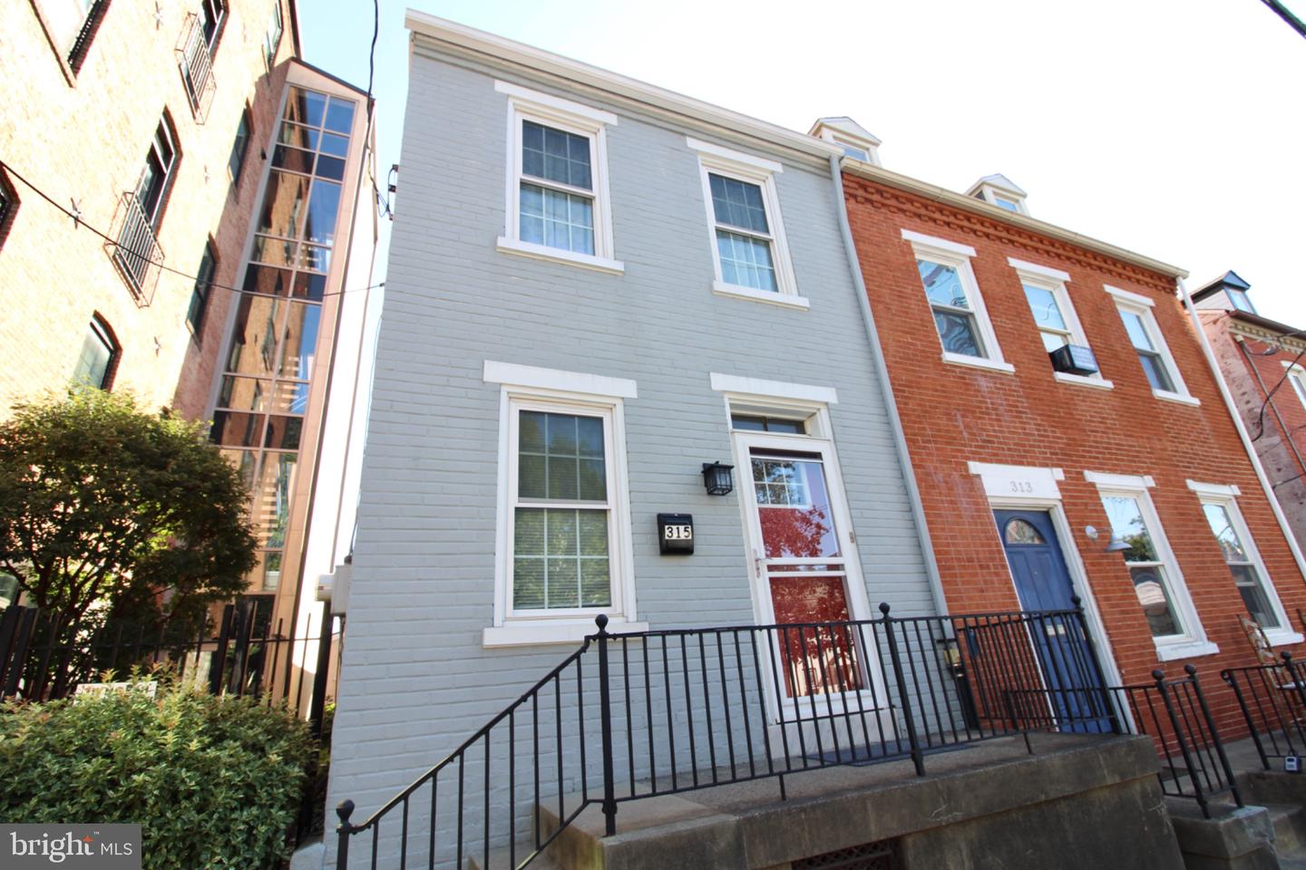 315 N Mulberry — photo