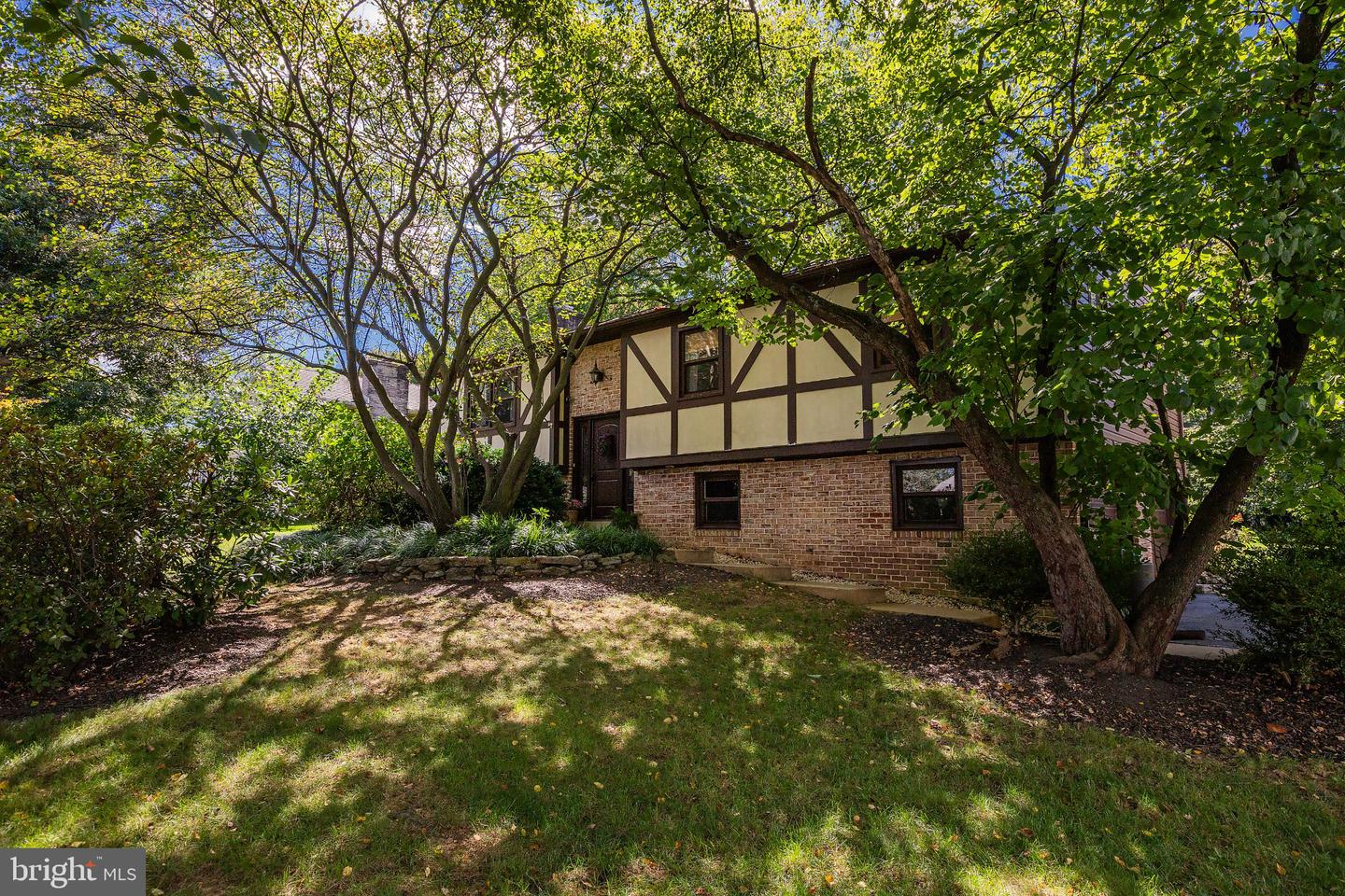 12 Country Side Ln — photo