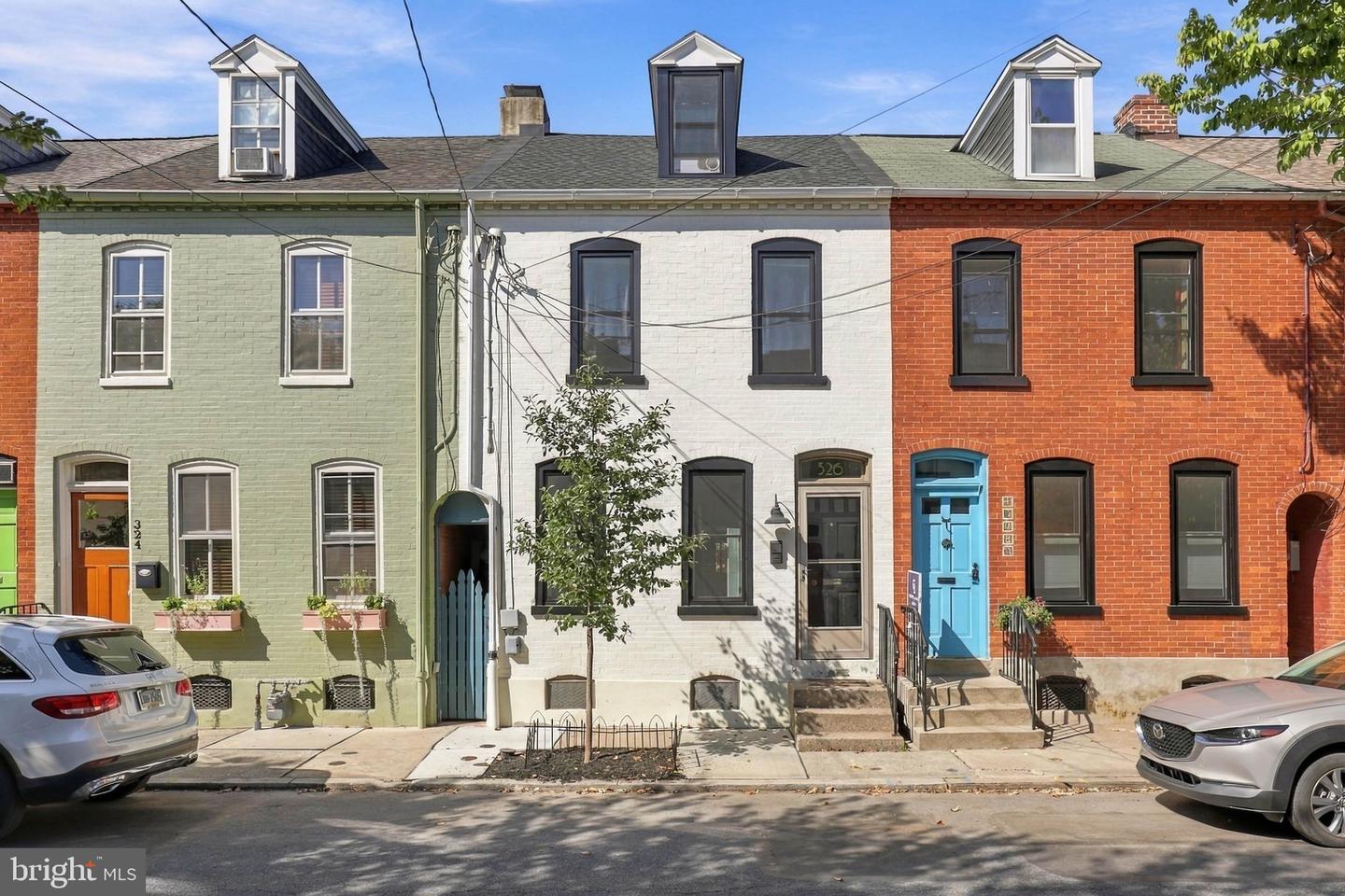 326 Lancaster Ave — photo