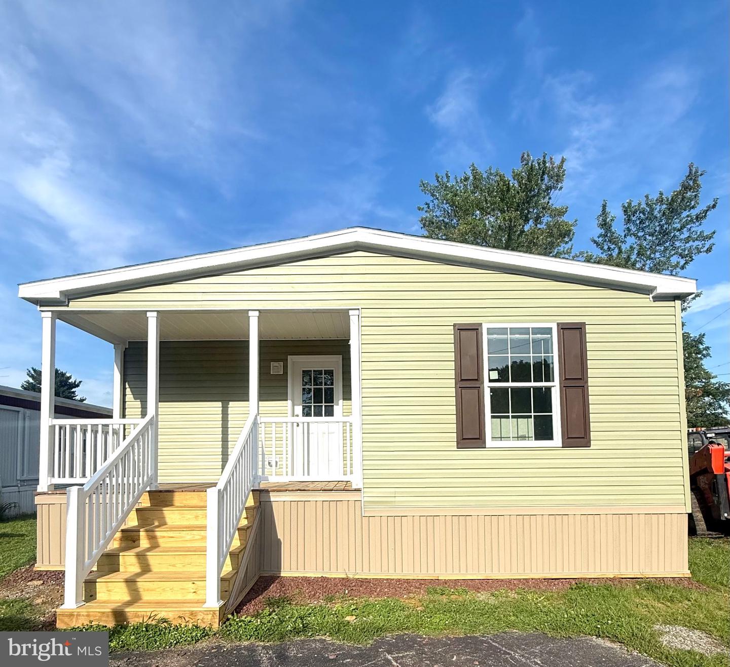 323 Don Dr — photo
