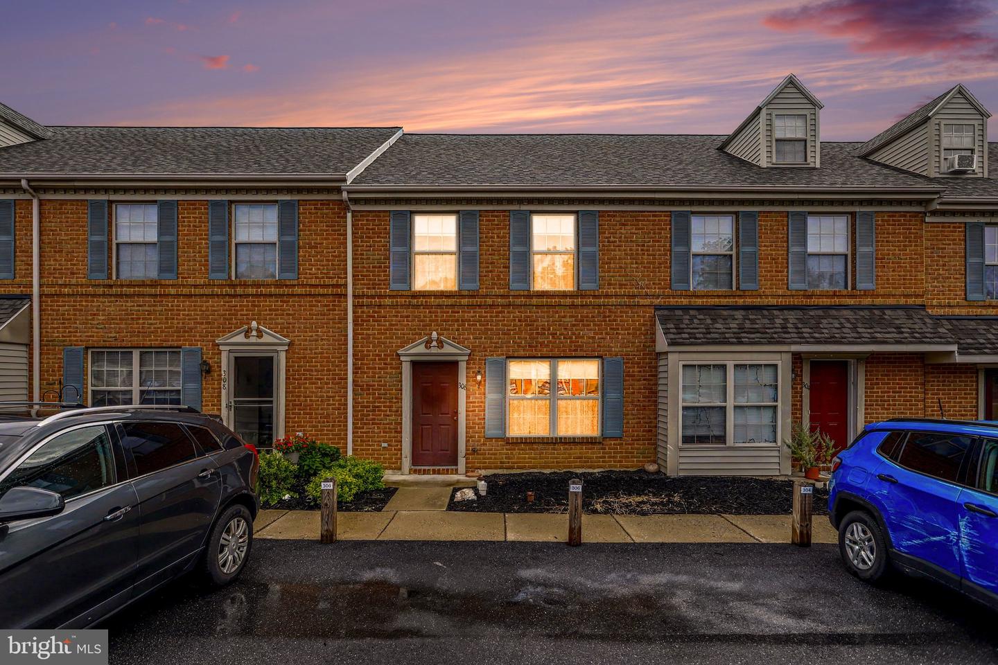 306 Meetinghouse Ln — photo
