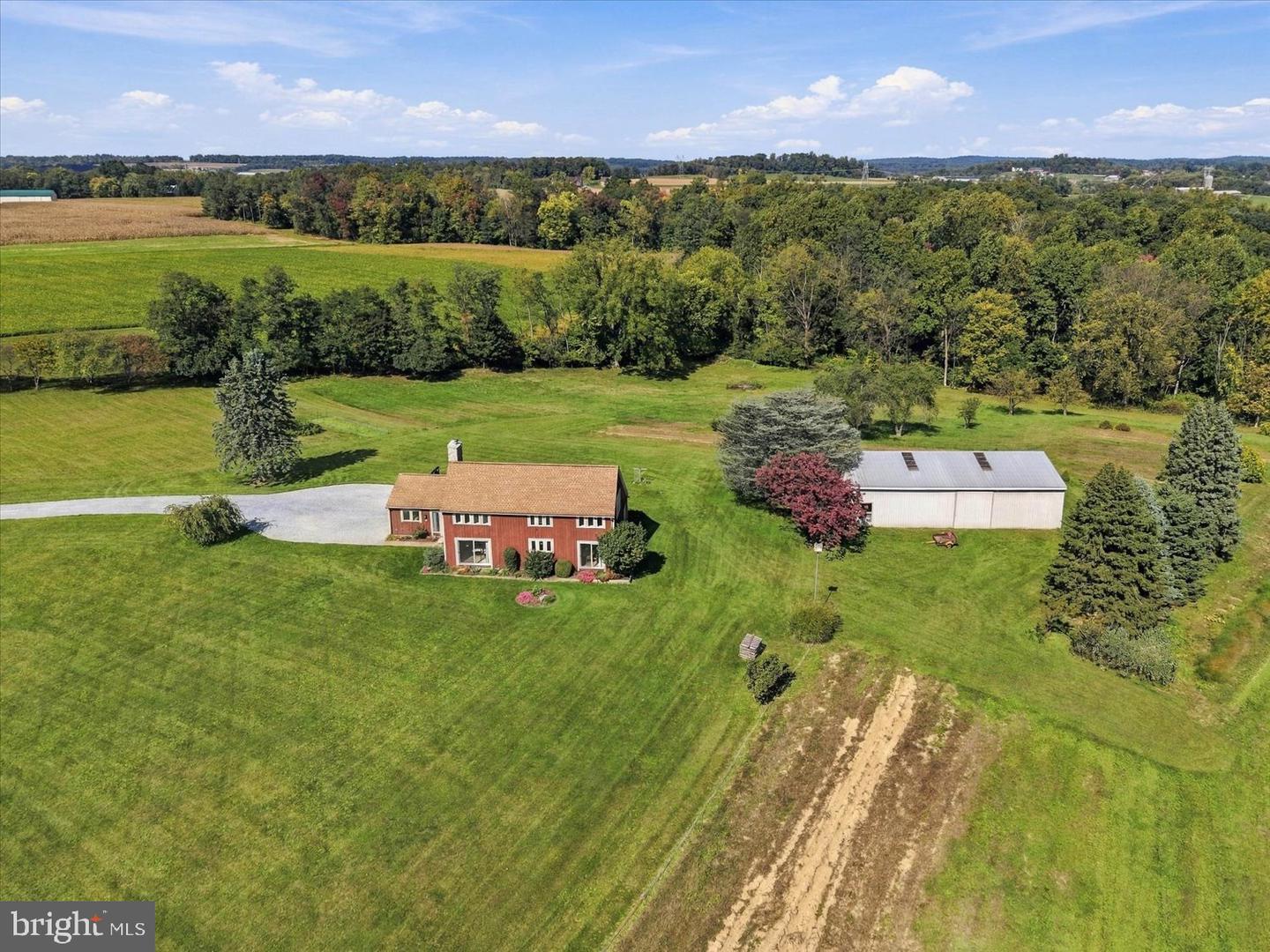 7010 Elizabethtown Road, Manheim, PA 17545 — photo 2