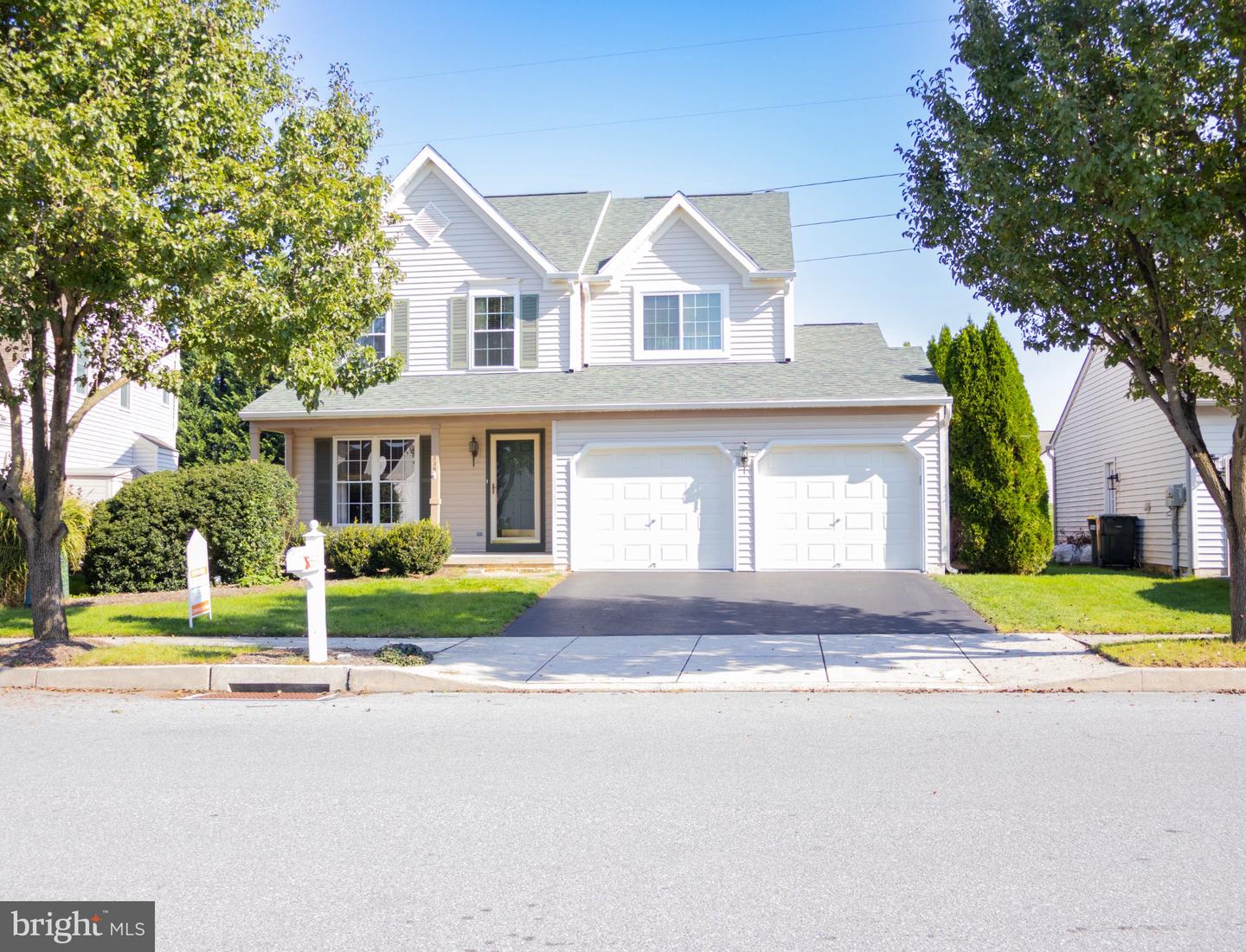 338 Cambridge Ln — photo
