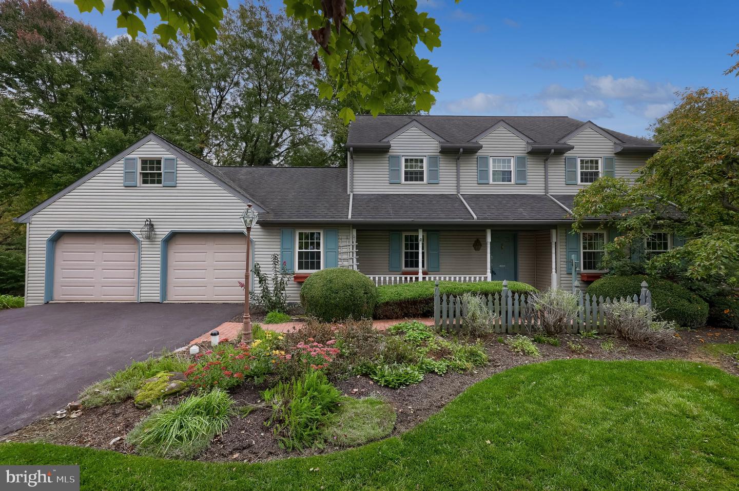 526 Ashton Pl — photo