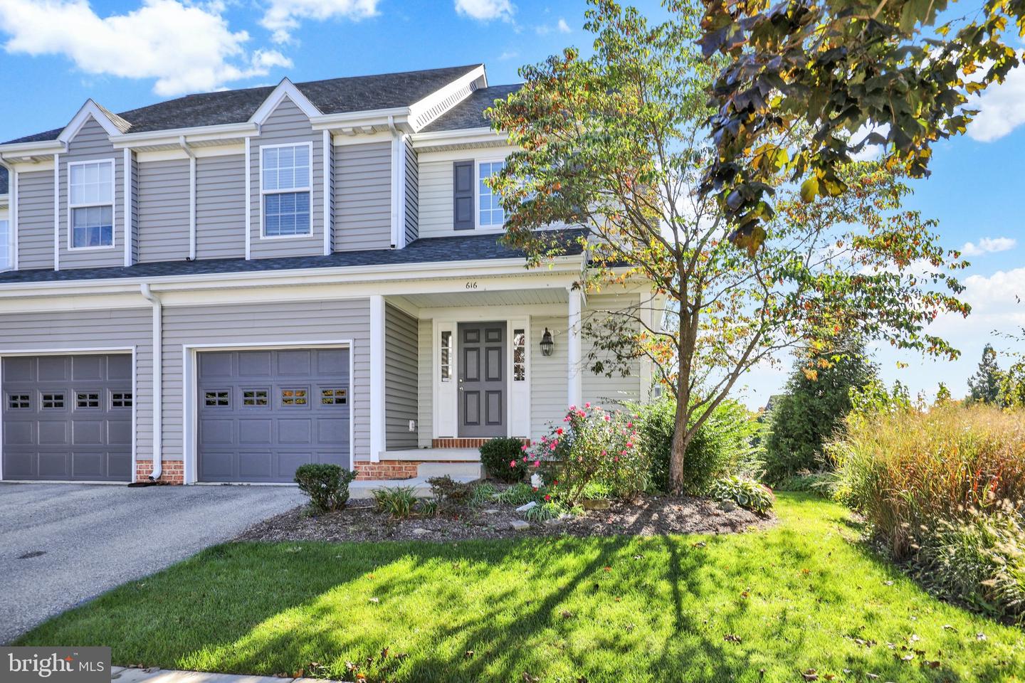 616 Chatham Way — photo