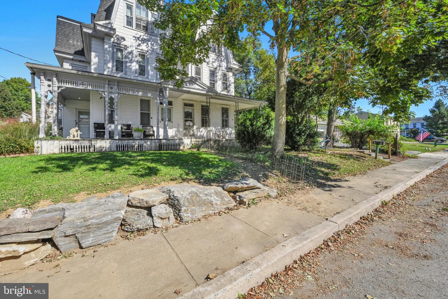 25 Froelich Ave — photo