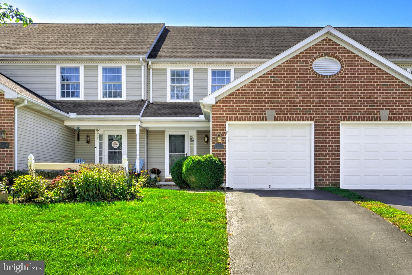 4016 Parkside Ct — photo