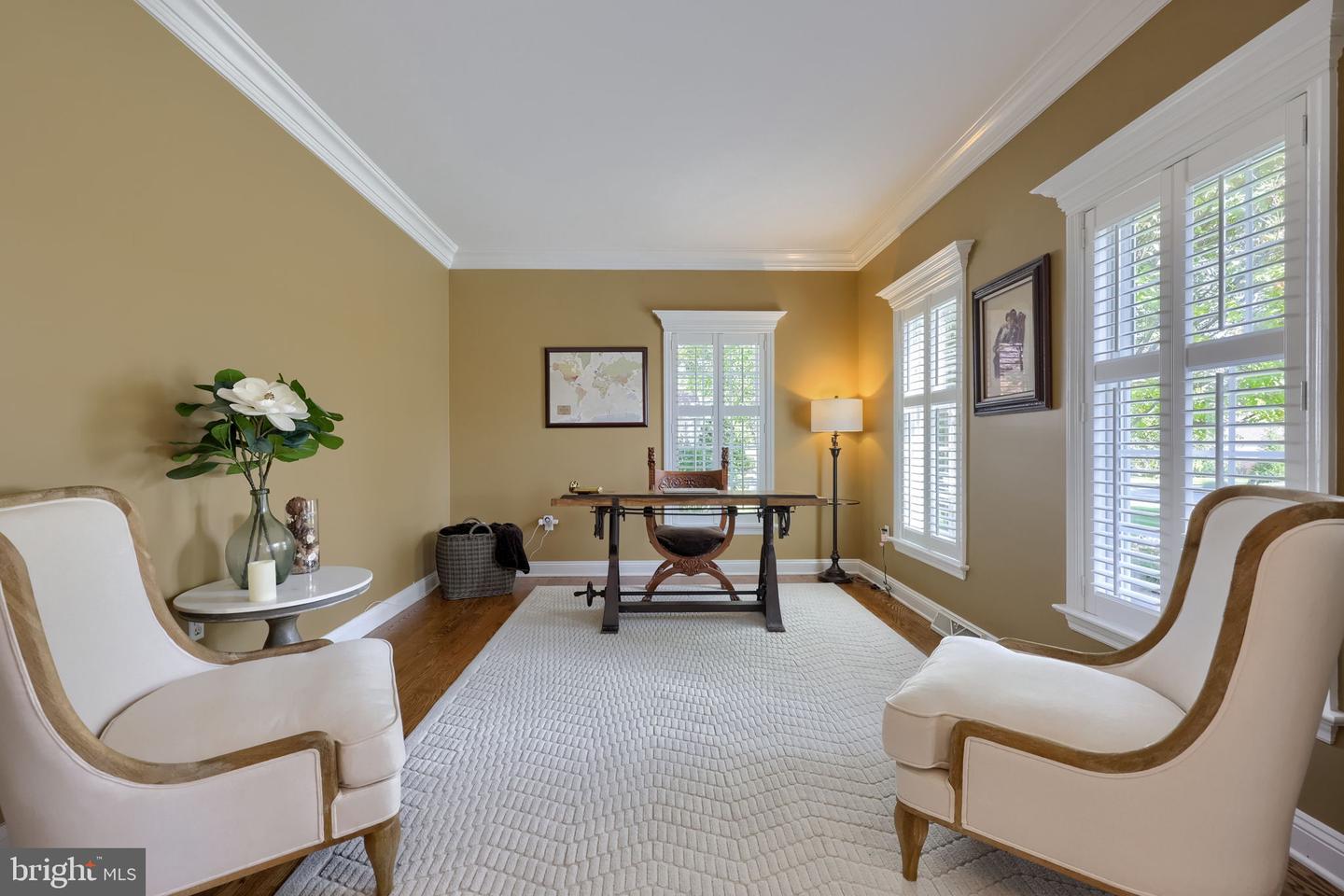 373 N Farm Dr — photo