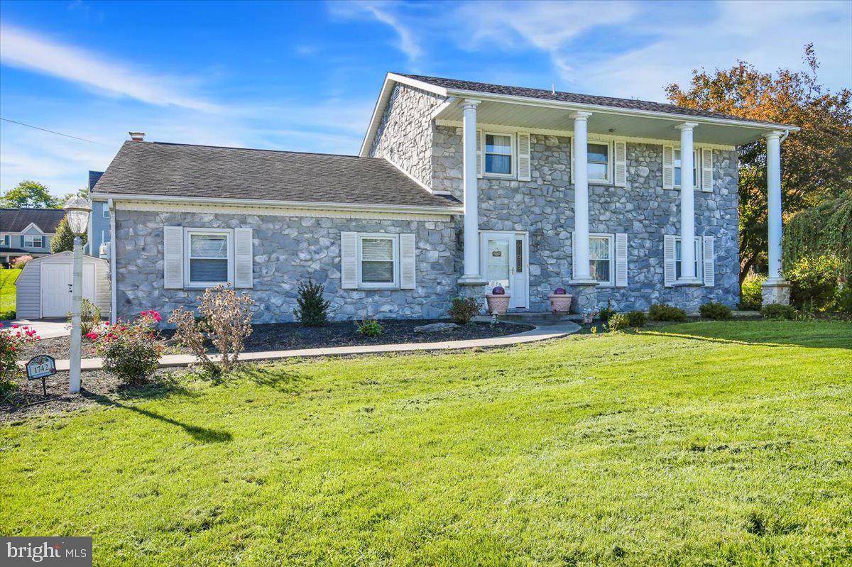 1742 Conard Rd — photo