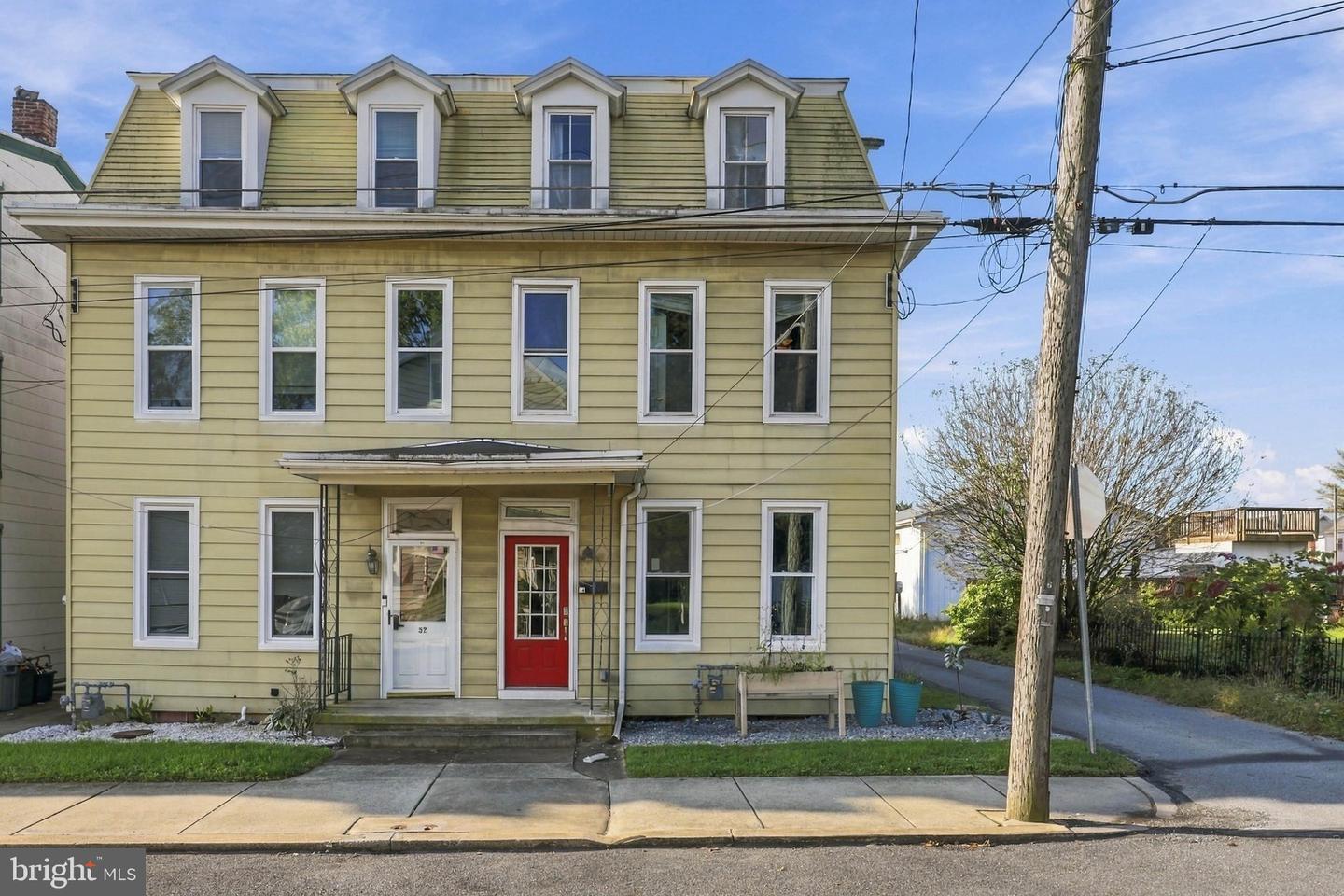 54 W Donegal St — photo