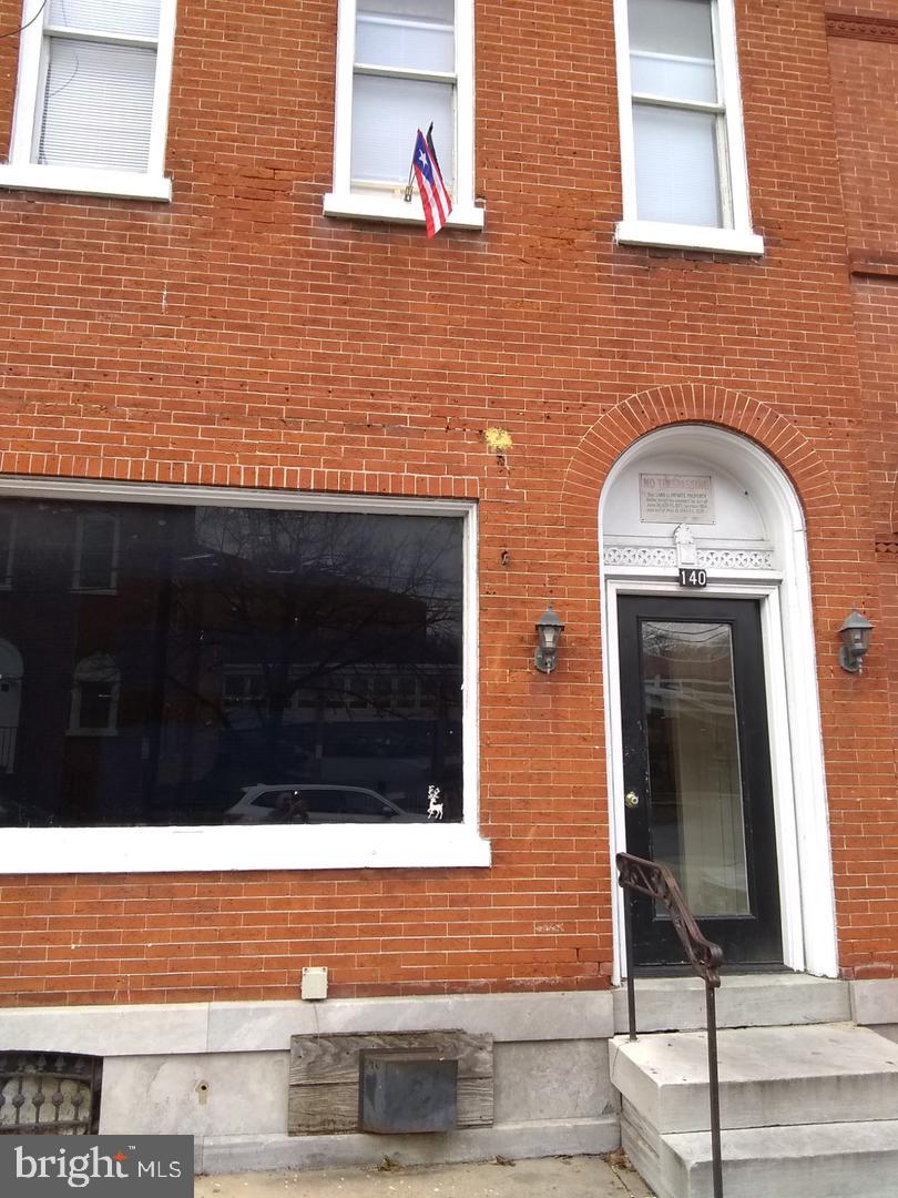 140 S Queen St #5-B — photo