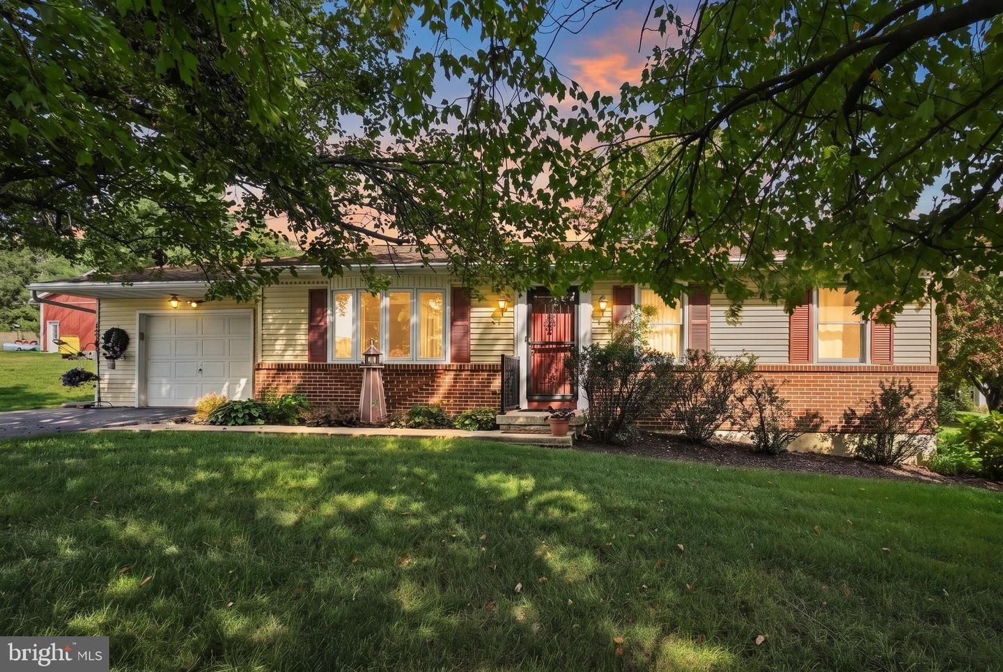 1519 E Newport Road, Lititz, PA 17543 — photo 2