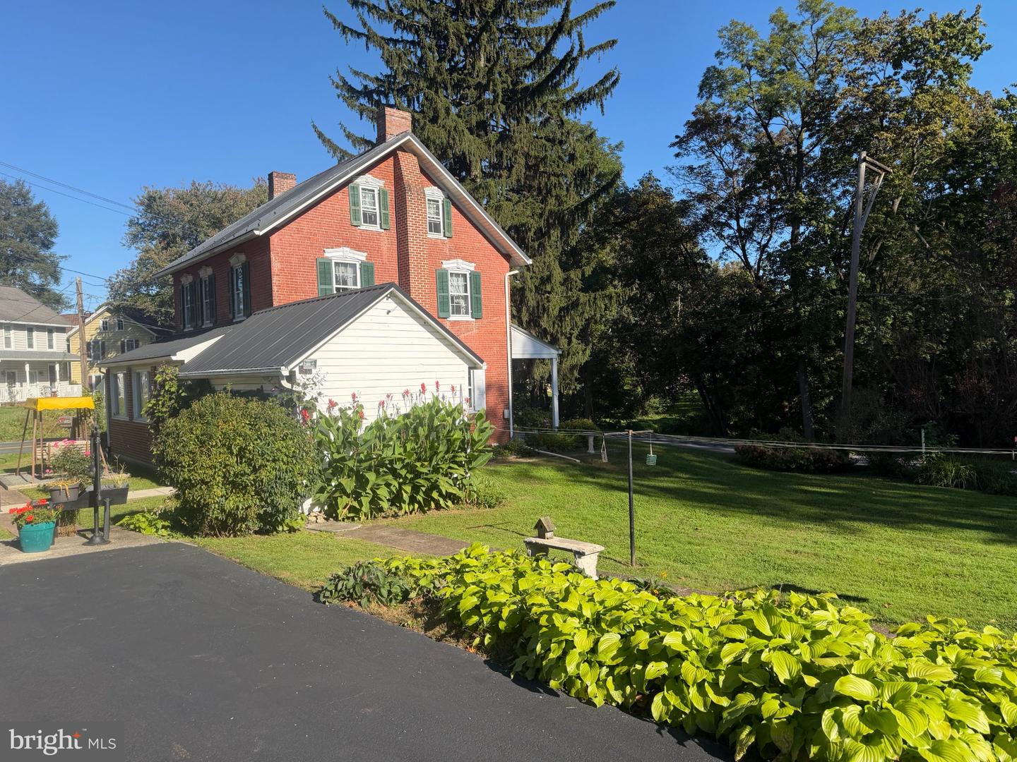 314 E Meadow Valley Rd — photo