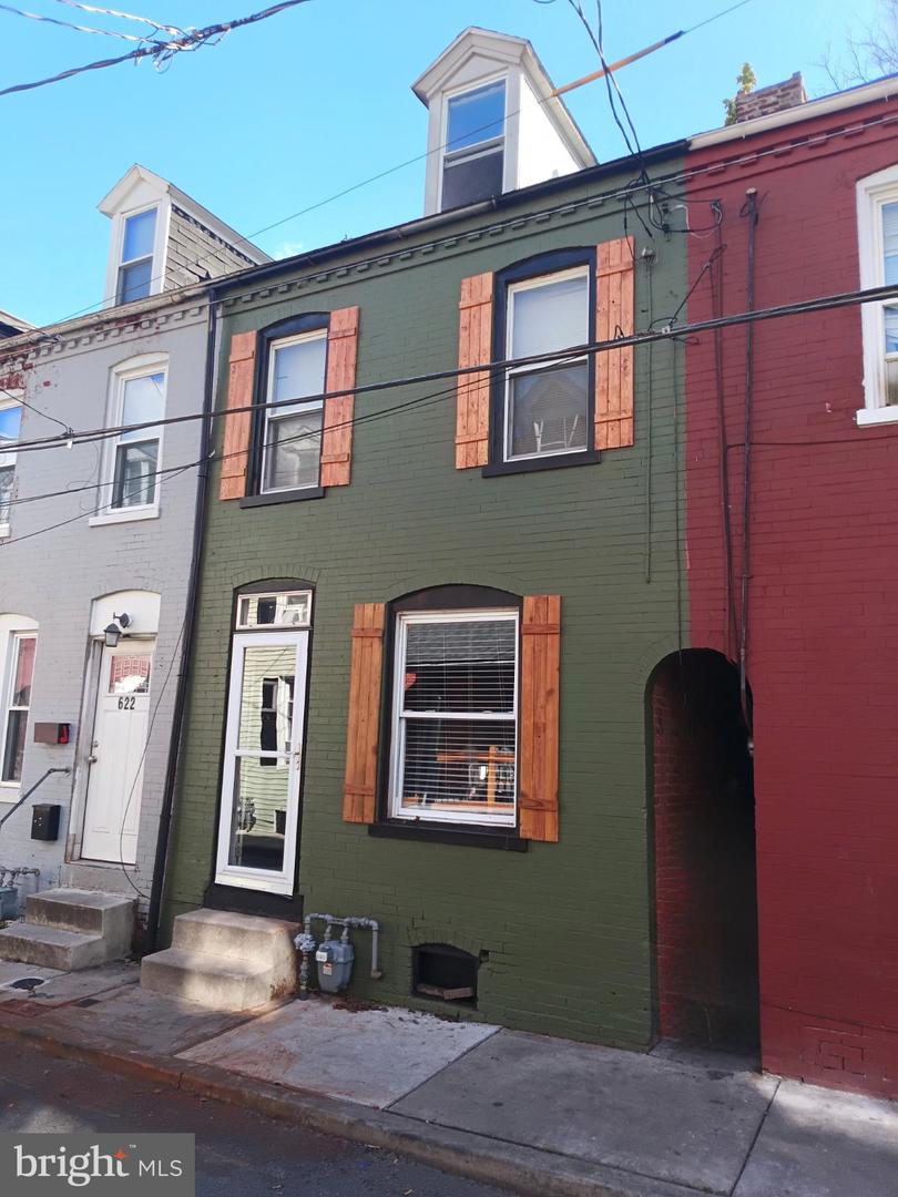624 Lake St — photo