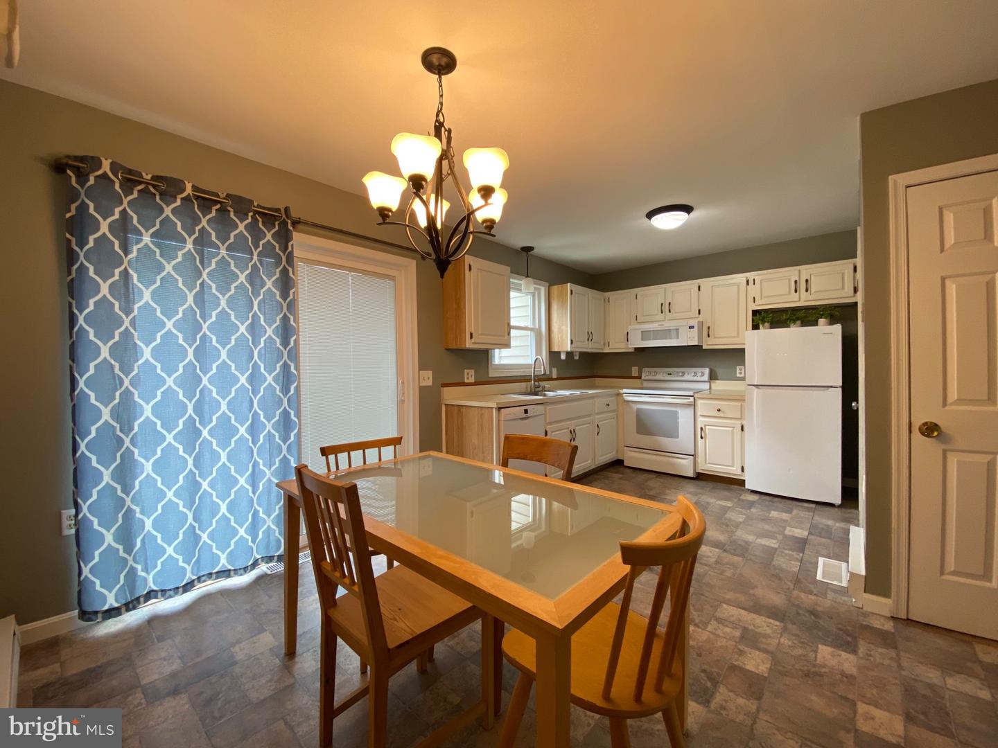 412 Cardinal Road, Lititz, PA 17543 — photo 2